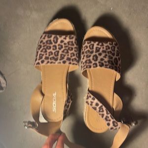 Women's Soda Topic Cheeta Platform Espadrille Sandals Size 9